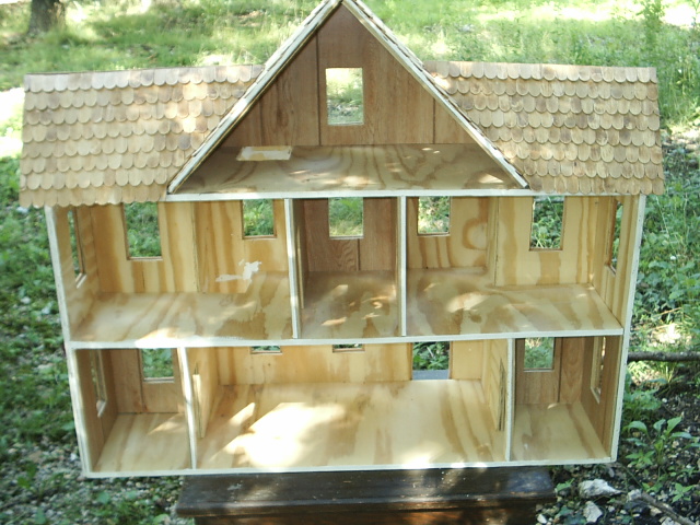 Roof and interior view