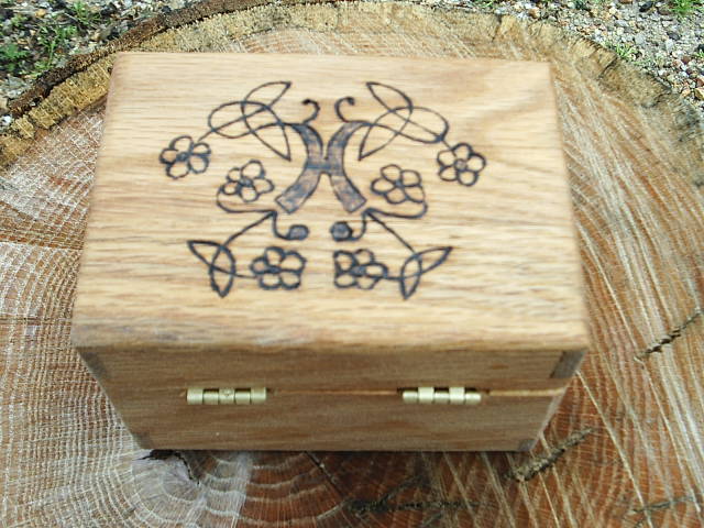 Open view of this Celtic Tree of Life trinket box