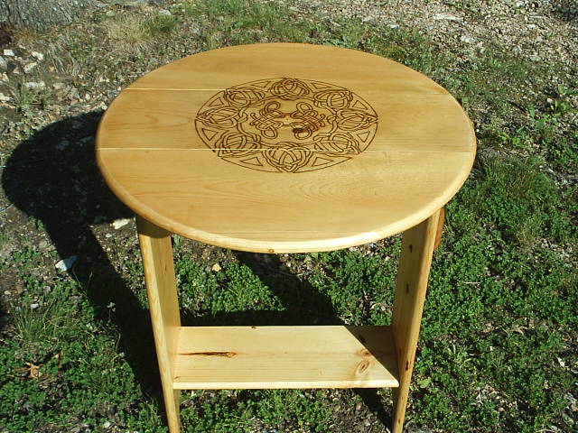 Celtic Knot Tarot Table