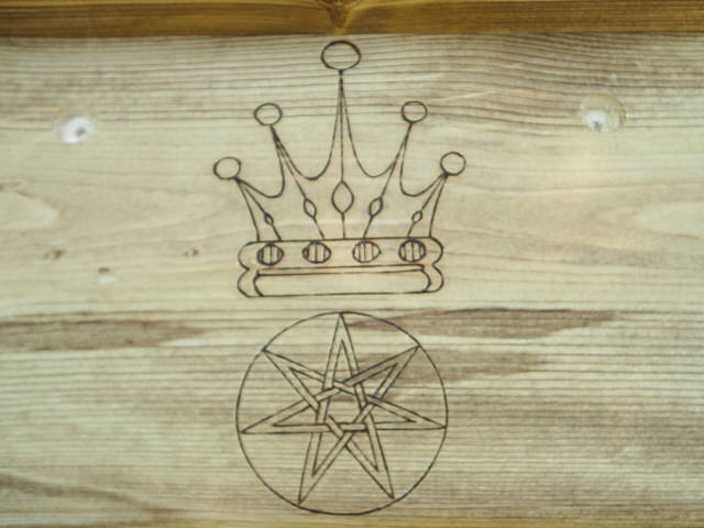 The crown and fairy star